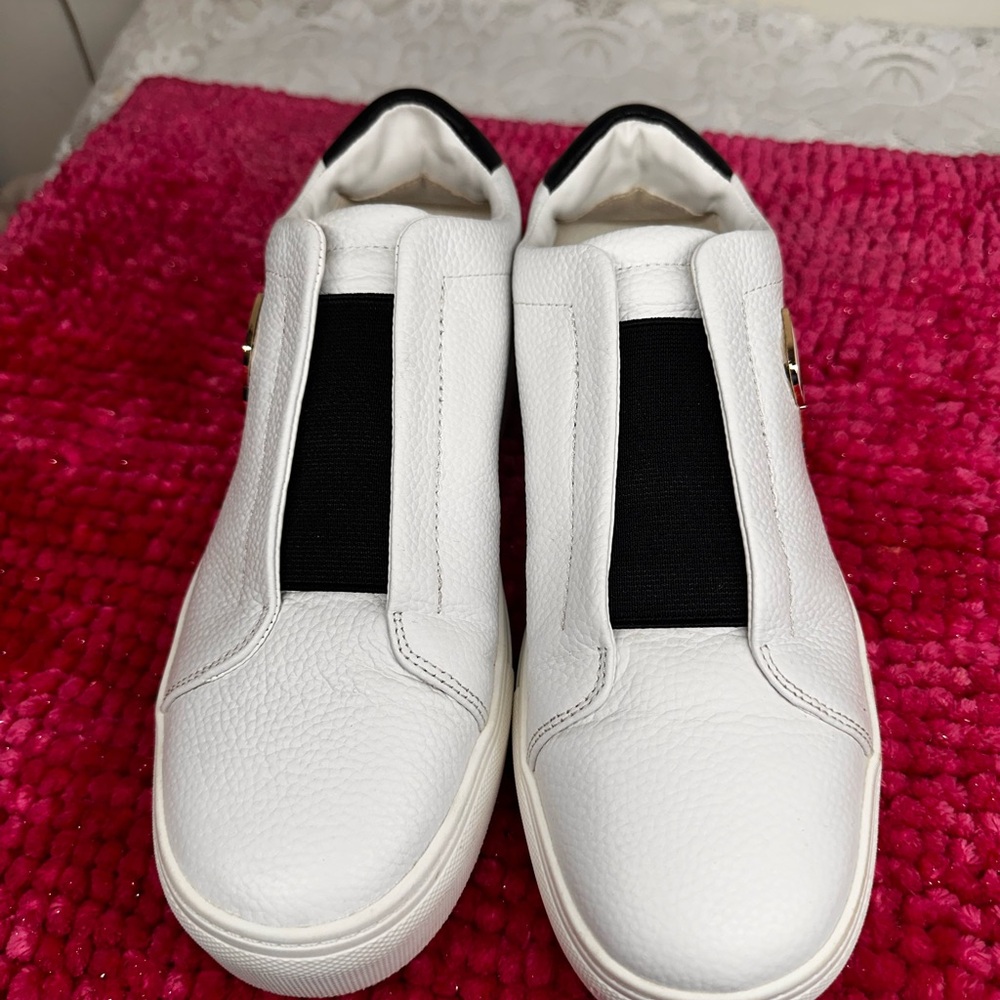 Karl Lagerfeld Paris Ceci slip-on sneakers size 9M